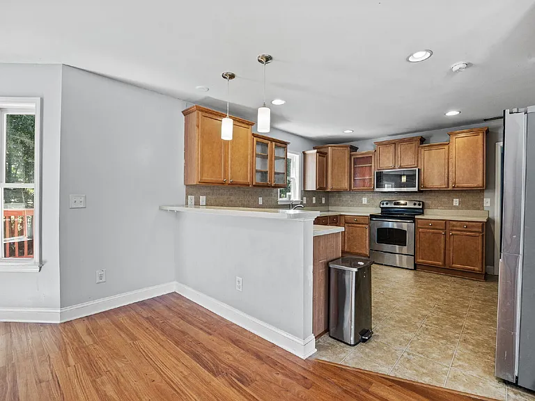 190 Hamilton Way — Photo 10