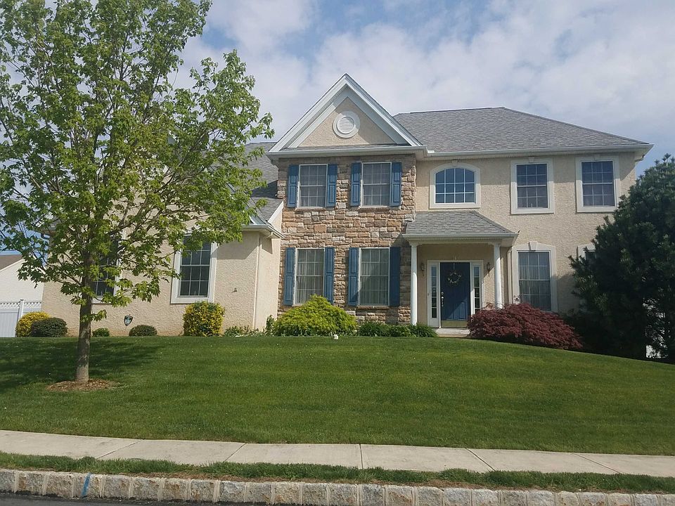 1st image of 980 Cosenza Ct