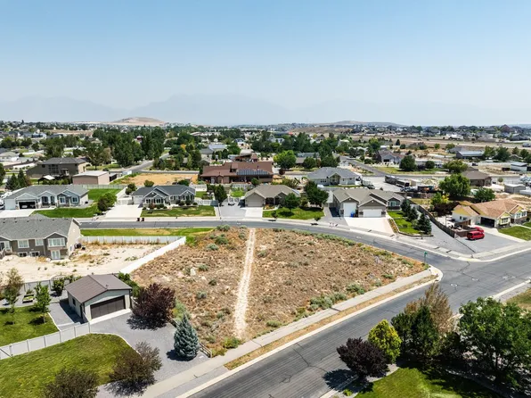9330 N Horizon Dr, Eagle Mountain, UT 84005