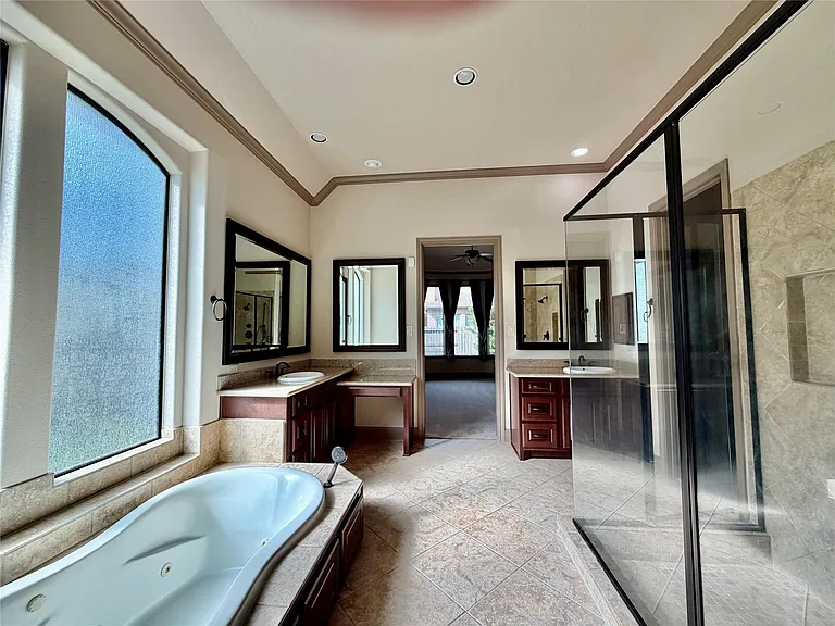 6223 Duke Trail Ln — Photo 16