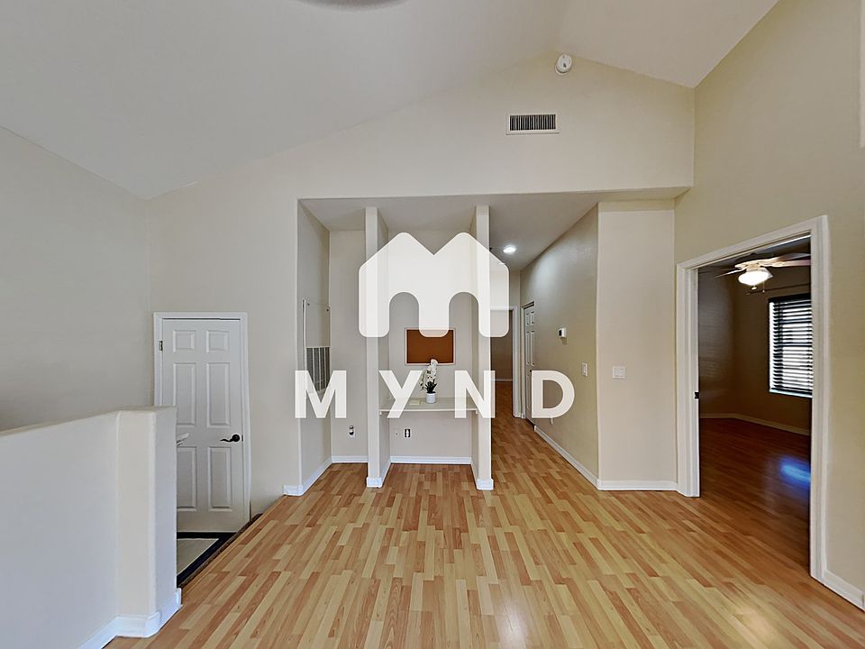 Pyramids At Palm Valley Condominiums Apartment Rentals Goodyear, AZ