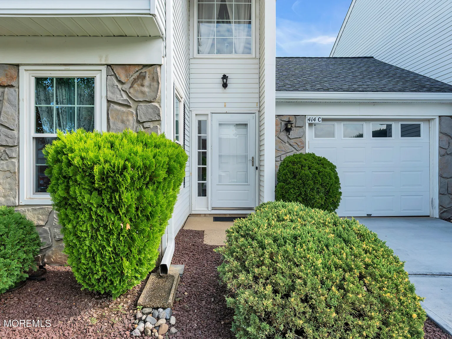 2 bed, 1.5 bath, 1490 sqft, $2,850 — Photo 3