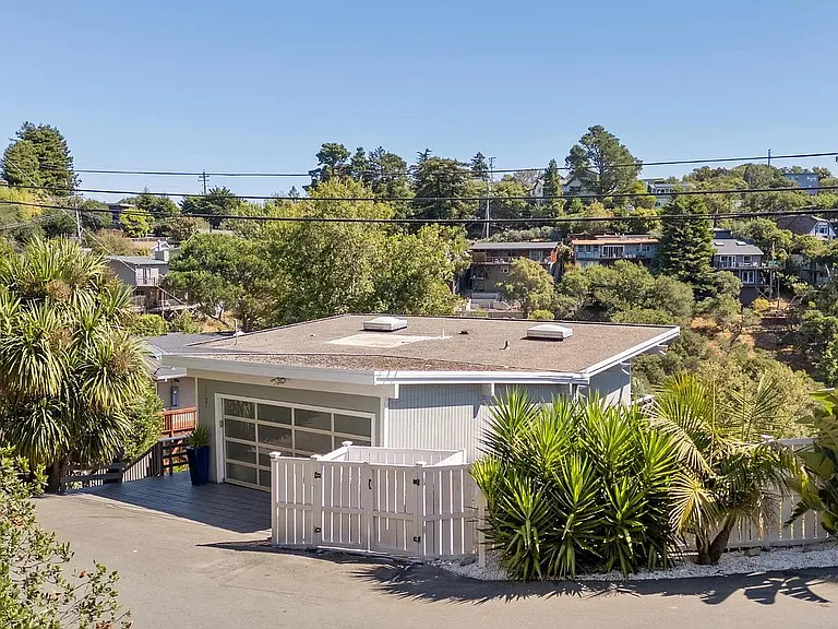 1131 W California Ave — Photo 43