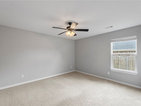 4th image of 1144 N Pershing St