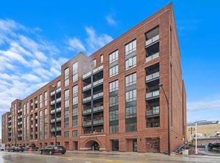 323 S Racine Ave #3C, Chicago, IL 60607