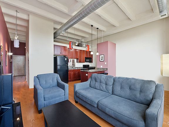 4th image of 4131 W Belmont Ave Unit 414