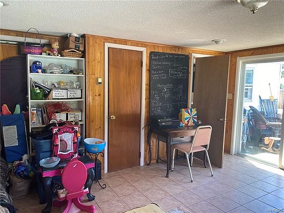 3rd image of 1304 Forbes St