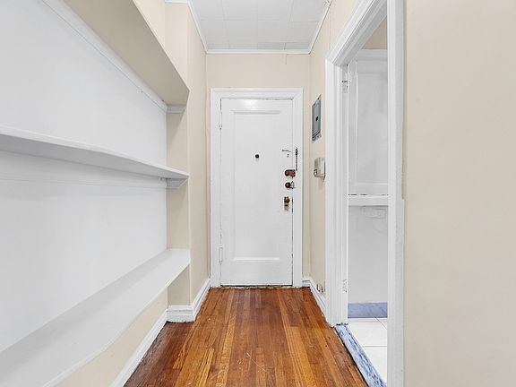 5th image of 825 Walton Ave APT 5A