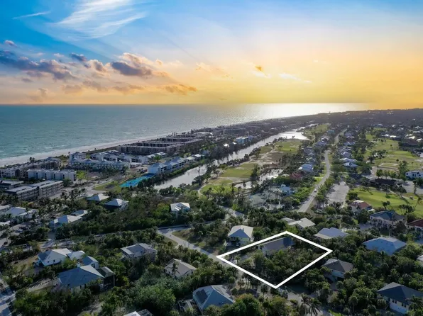 653 Oliva St, Sanibel, FL 33957