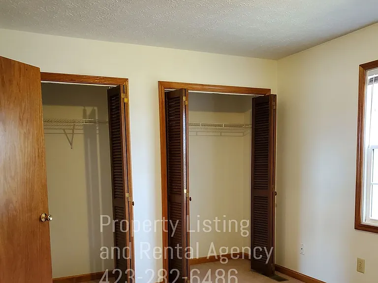 121 Hughes Rd — Photo 10