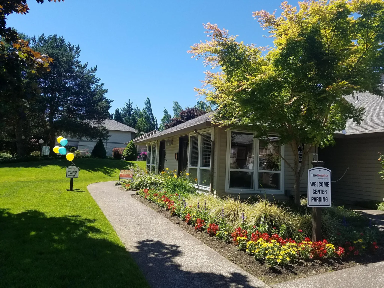 2 bed, 900 sqft, $1,399 — Photo 1