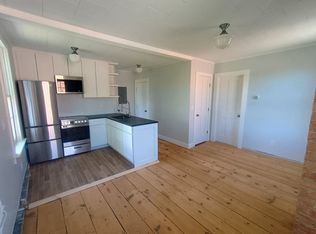 11 S Franklin St #3, Athens, NY 12015