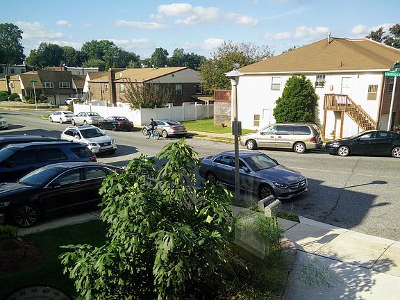 5th image of 1274 Hemlock Dr #A