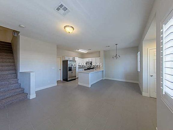 4th image of 1338 Dusty Creek St