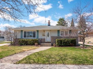 2426 25th Ave, Kenosha, WI 53140