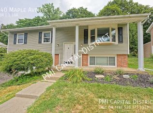 140 Maple Ave, Troy, NY 12180