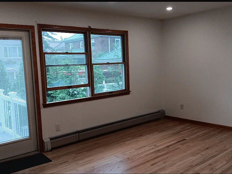 12 Crescent Ave #2 — Photo 9