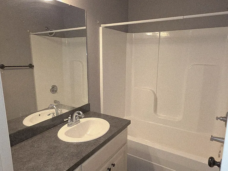 120 Carriage Hills Dr — Photo 7