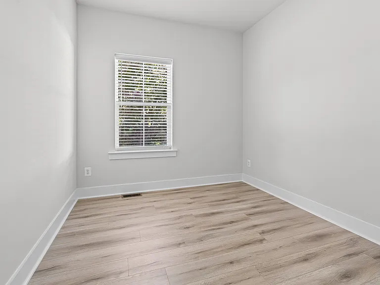 112 Rose Ct — Photo 10