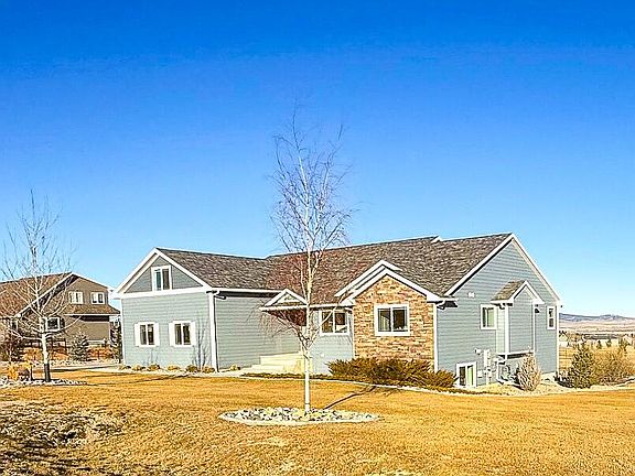 3rd image of 401 Castle Ridge Dr