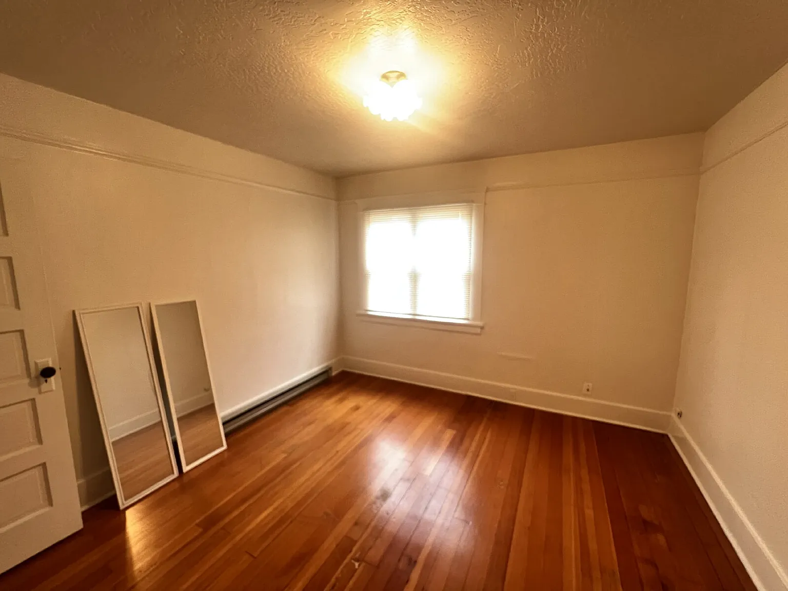 2 bed, 1.0 bath, $1,650 — Photo 4