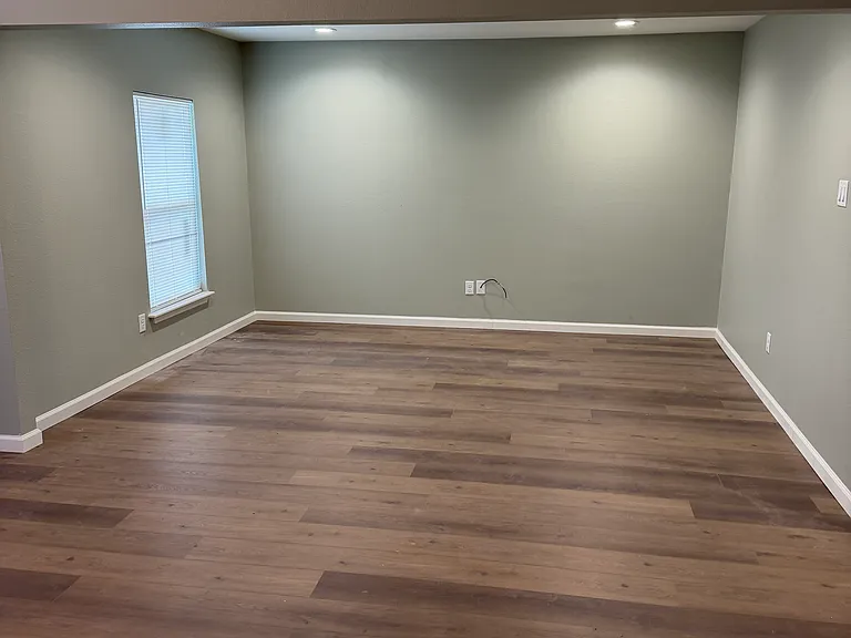 1605 Marguerite Ln — Photo 6