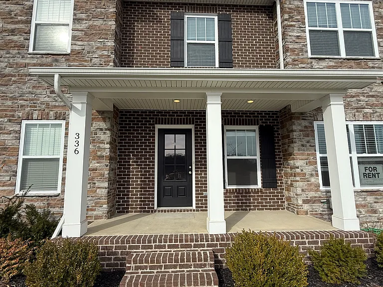 336 Broadberry Ave — Photo 1