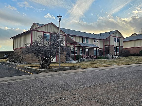 2nd image of 7722 W Glasgow Pl