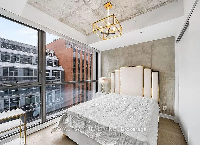 39 Brant St #815 — Photo 11