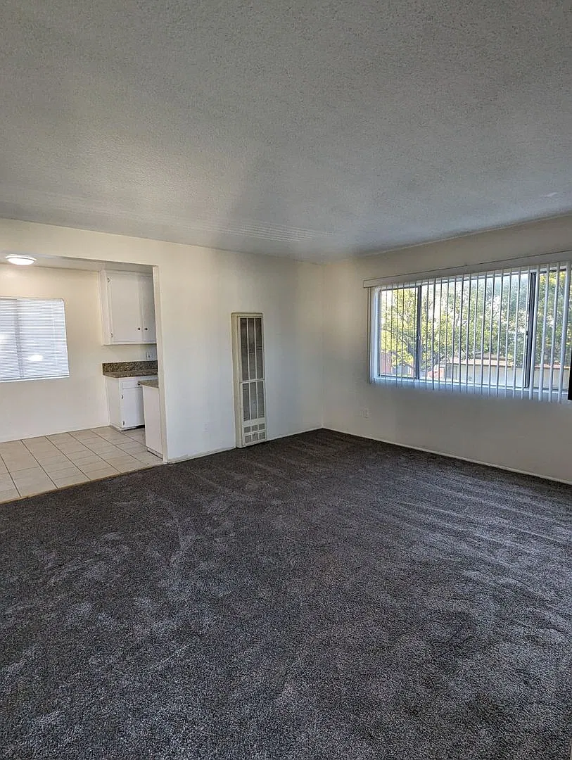 1344 Stoneridge Ct. — Photo 2