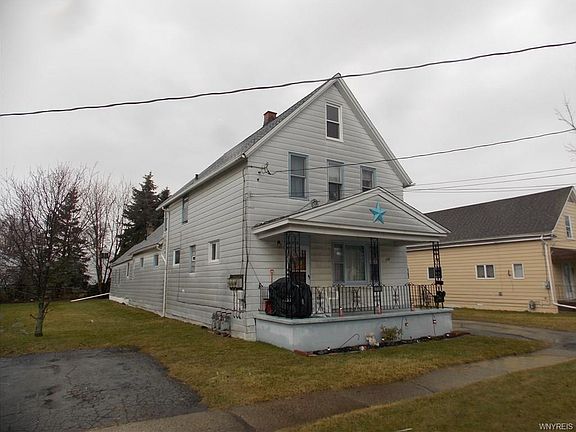 2nd image of 370 Shanley St