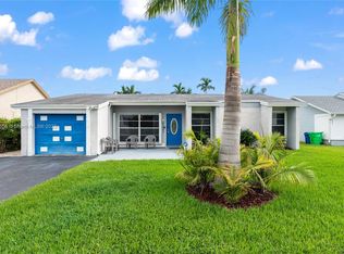 11841 NW 38th Pl, Sunrise, FL 33323