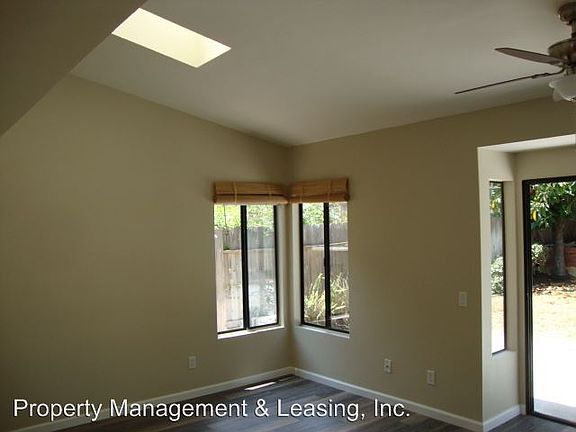 4th image of 912 Sagewood Dr
