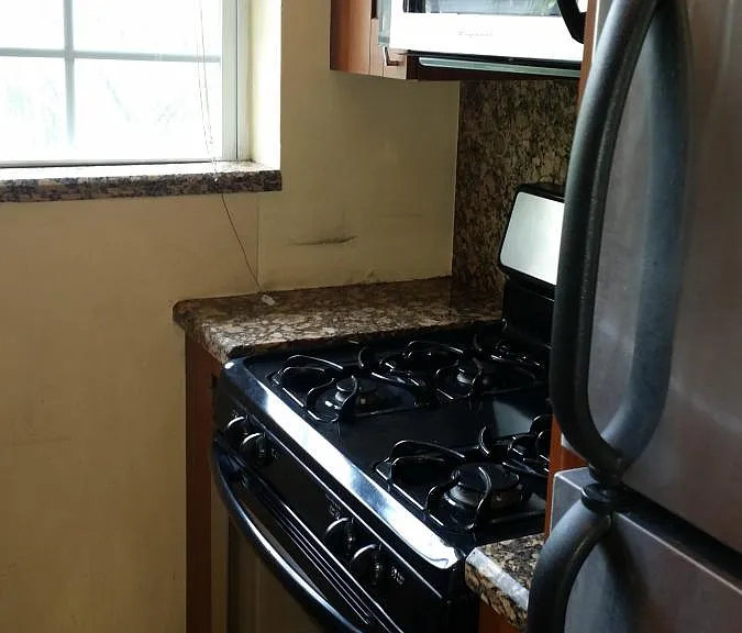 825 Euclid Ave — Photo 2