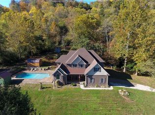 1 River Hills Rd, Poca, WV 25159