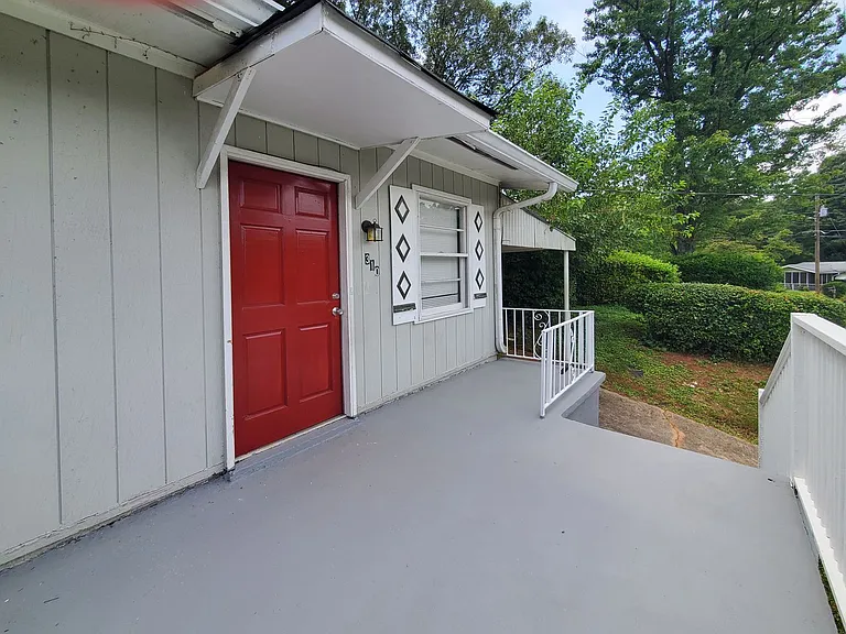 310 Lincoln St SW — Photo 4
