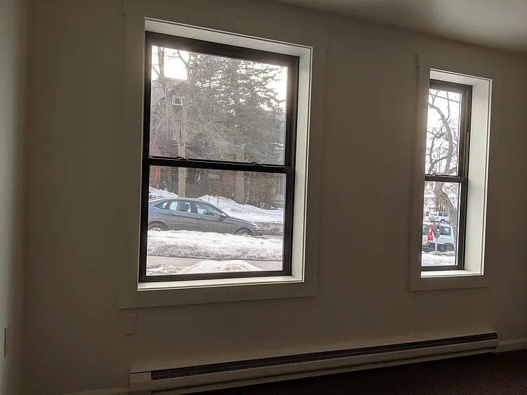 348 College St — Photo 95