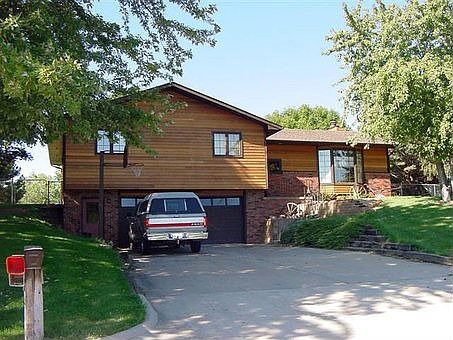 1st image of 115 Canyon Dr