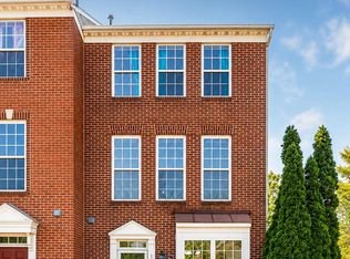 13135 Park Crescent Cir, Herndon, VA 20171