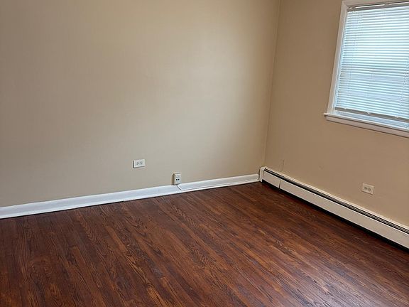 5th image of 810 S 19th Ave APT 2W