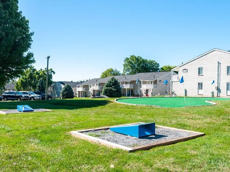 Greentree Village Townhomes — Photo 21