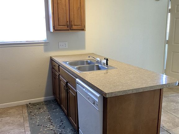 5th image of 6832 NW Willow Springs Dr