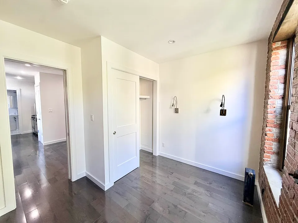 197 E 3rd St #13