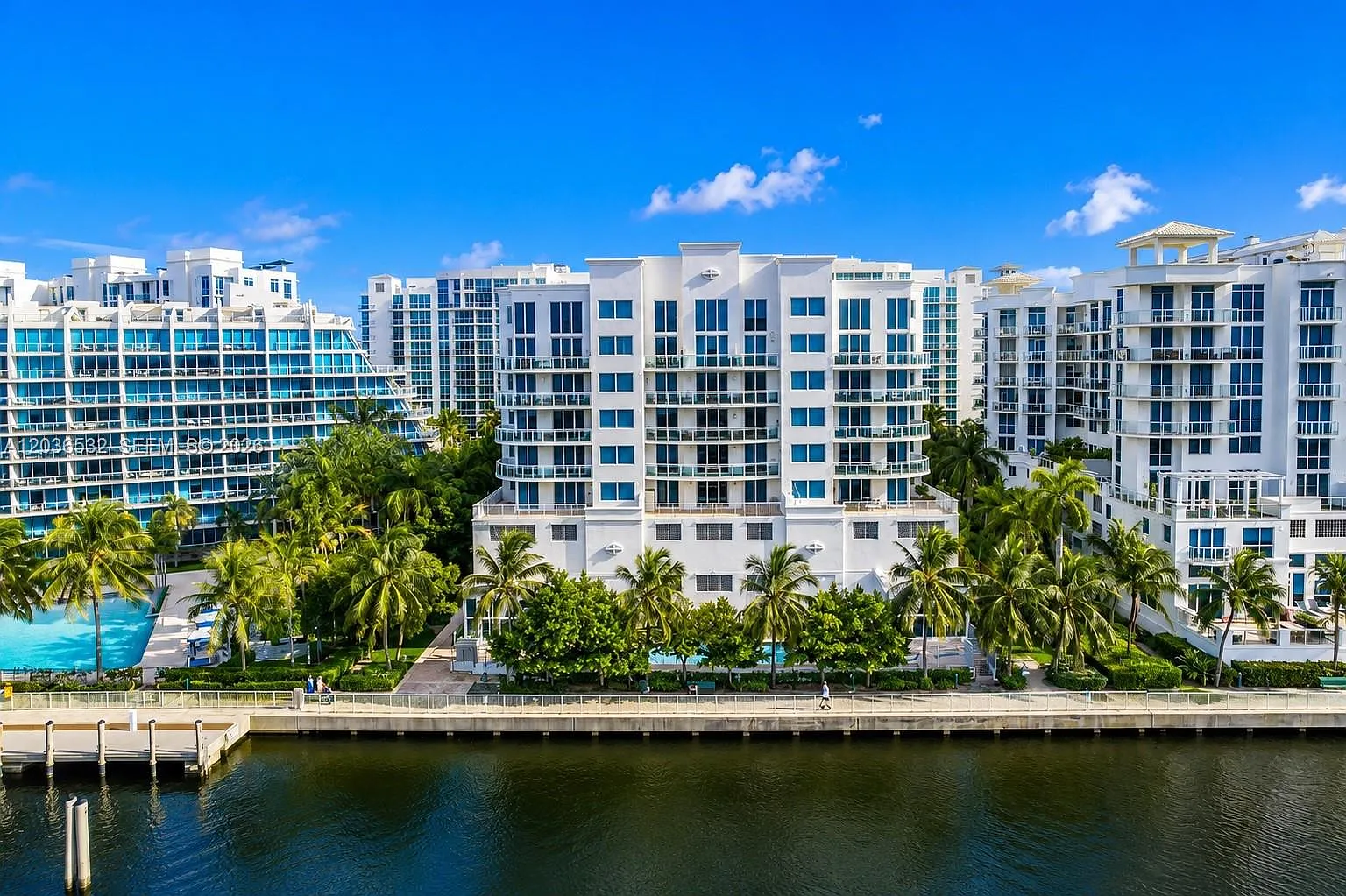 Eastside At Aventura Cond — Photo 3
