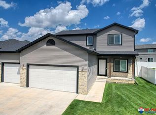 6530 SW 8th St, Lincoln, NE 68523