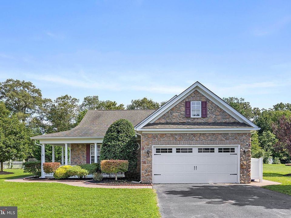 1st image of 23110 Pine Run