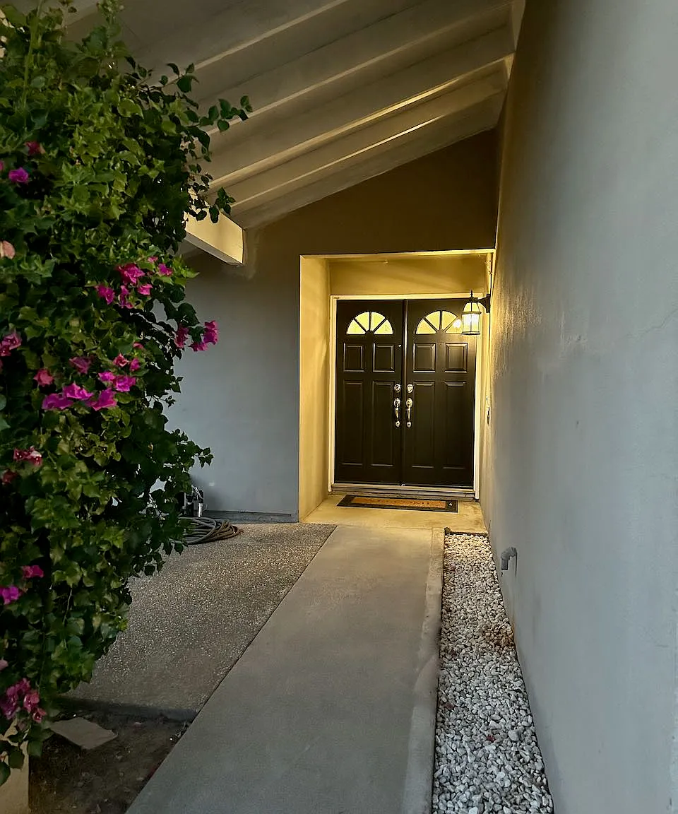3 bed, 1363 sqft, $2,600 — Photo 2