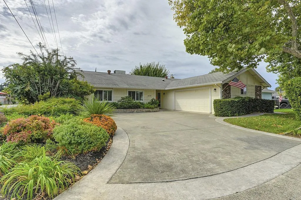 4105 Paige Ct photo 1