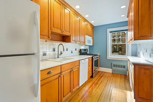 Rented by Corcoran | media 15