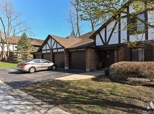 8127 Chestnut Dr #58B, Palos Hills, IL 60465